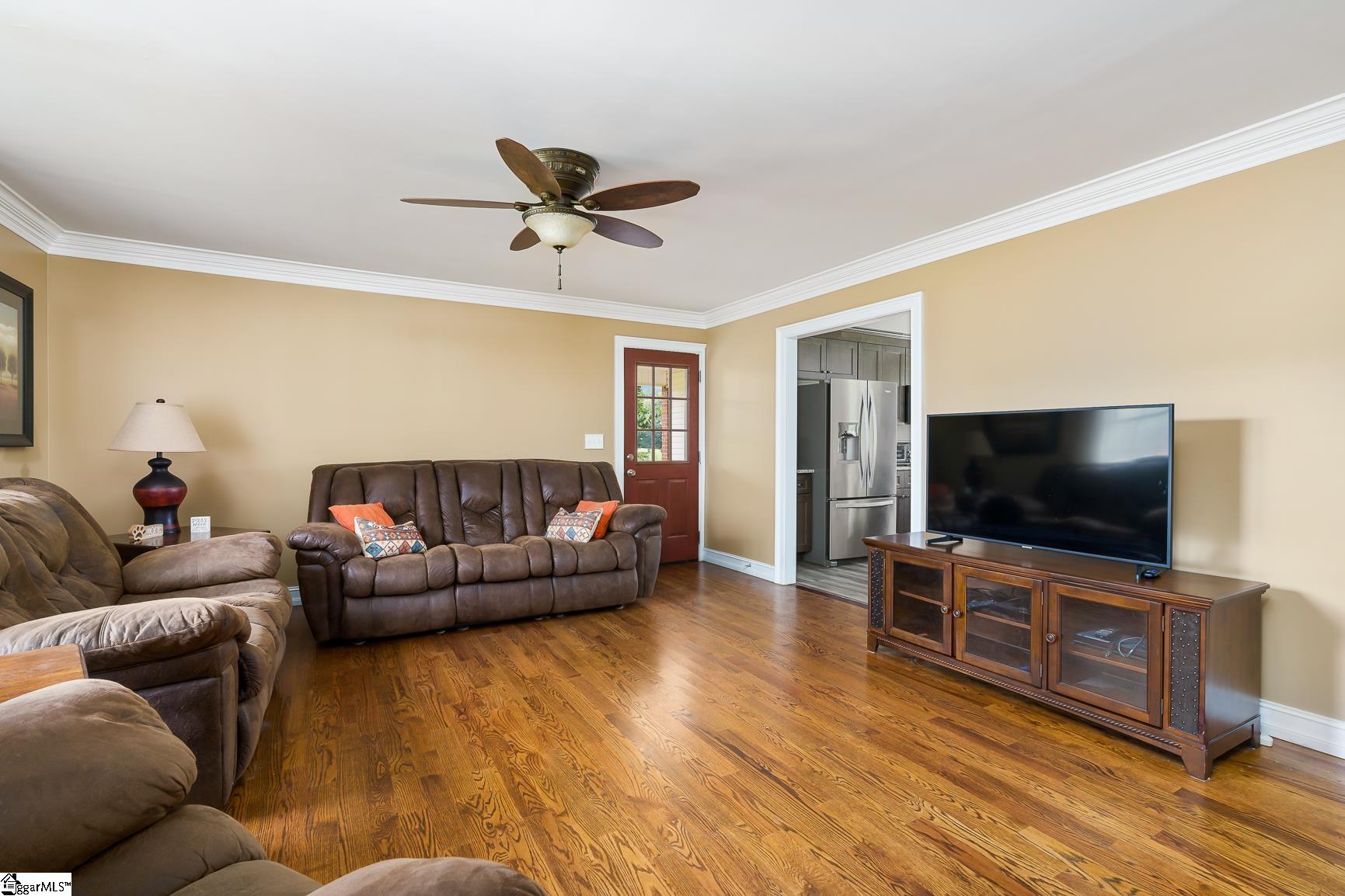 304 Hogg Road Williamston, SC 29697 - Photo 6 of 34