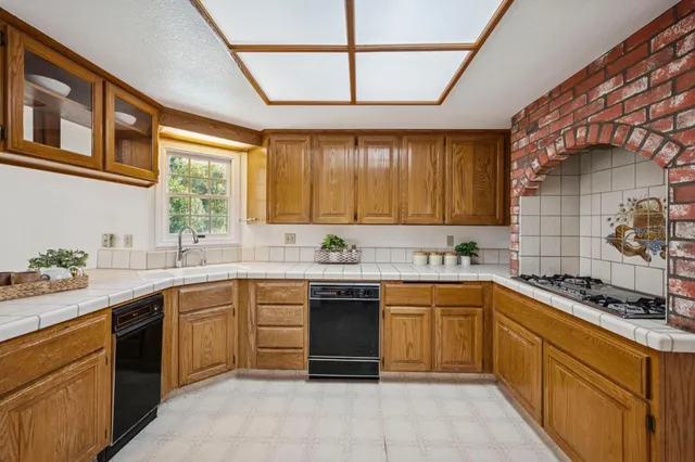 $1,525,000 | 681 Heirloom Court, San Jose, CA 95127