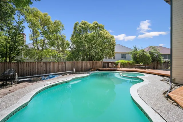 $1,525,000 | 681 Heirloom Court, San Jose, CA 95127