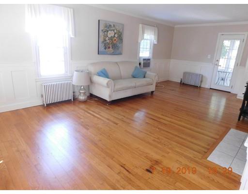 669 Allen Street Springfield, MA 01118 - Photo 10 of 35