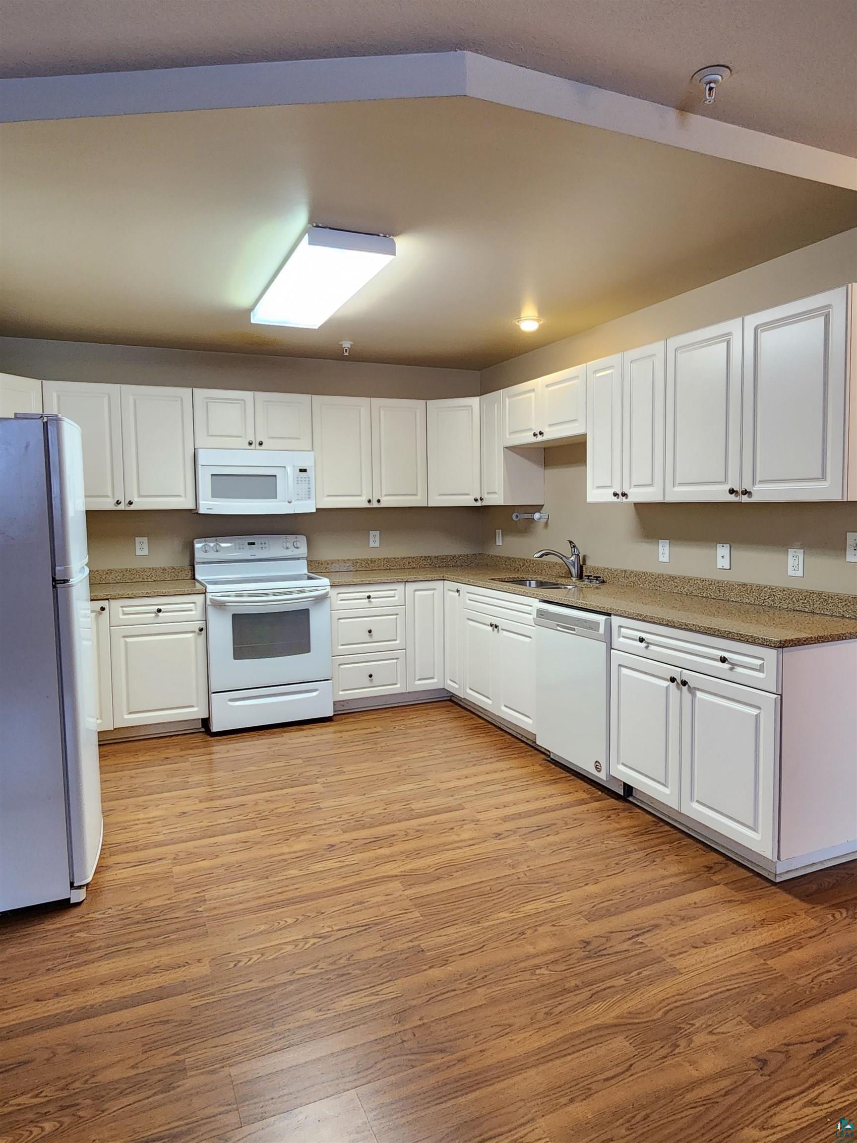 35 2nd Street, Unit 14 Proctor, MN 55810 - Photo 12 of 27 Gallery Image 12