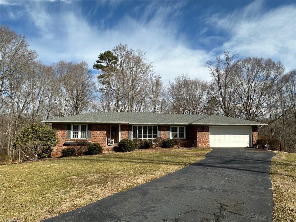 154 East Manor Ridge Road Elkin, NC 28621 - Photo 2 of 34 Gallery Image 2