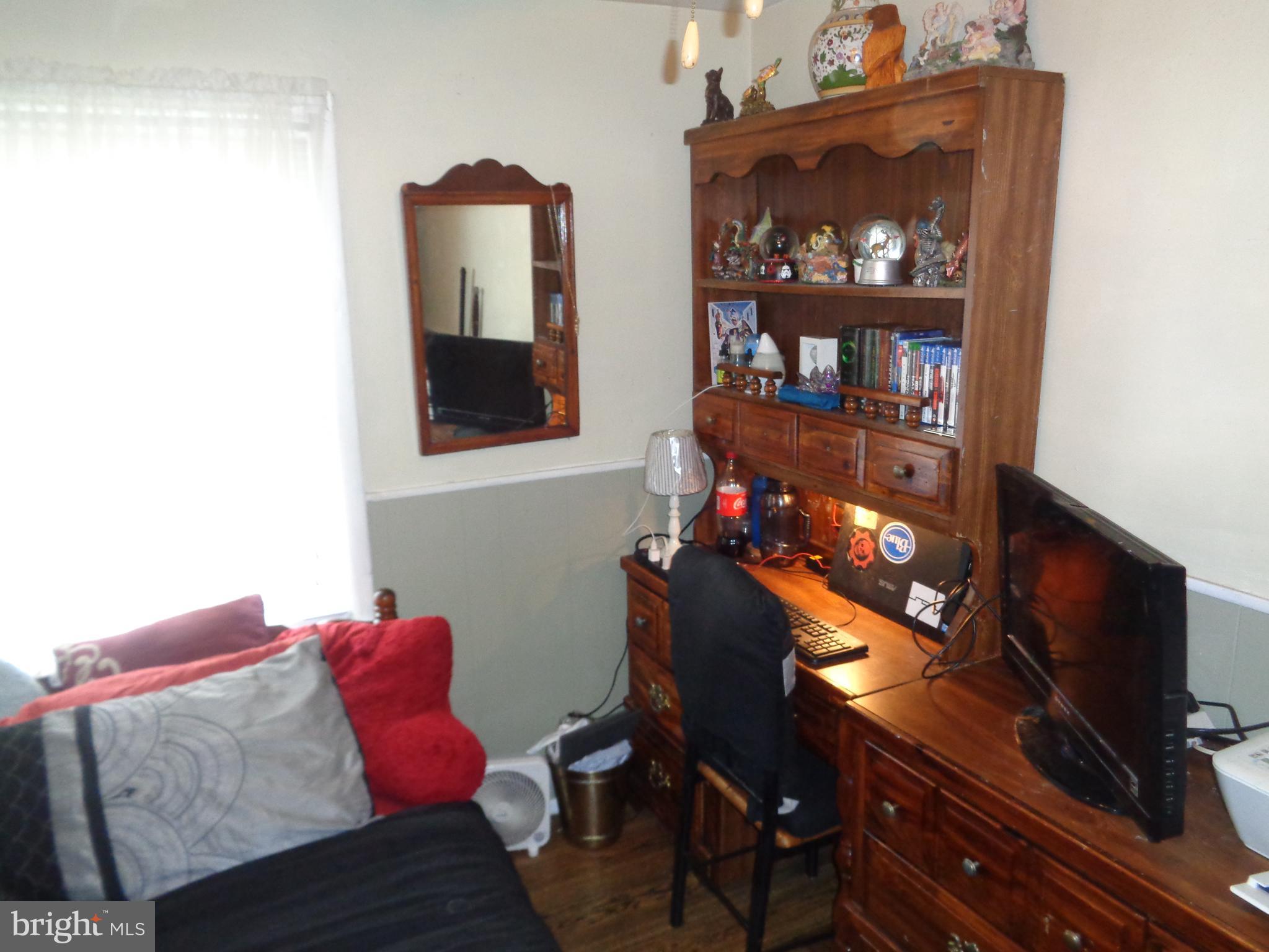 2611 Rittenhouse Avenue Baltimore, MD 21230 - Photo 7 of 8 Bedroom