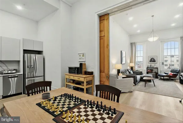 $4,350 | 1824 Chestnut Street, Unit 2F, Philadelphia, PA 19103
