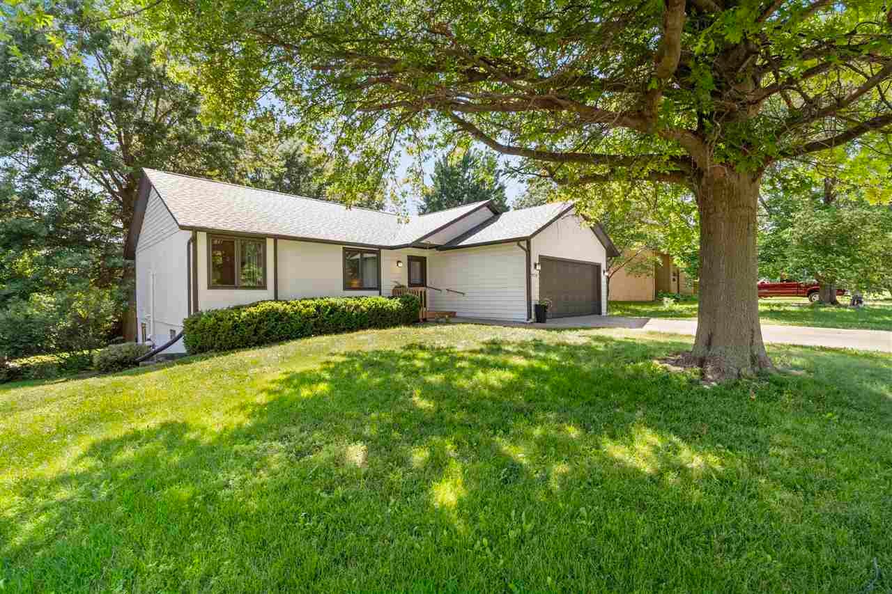 1928 Holiday Road Coralville, IA 52241 - Photo 1 of 43 Gallery Image 1