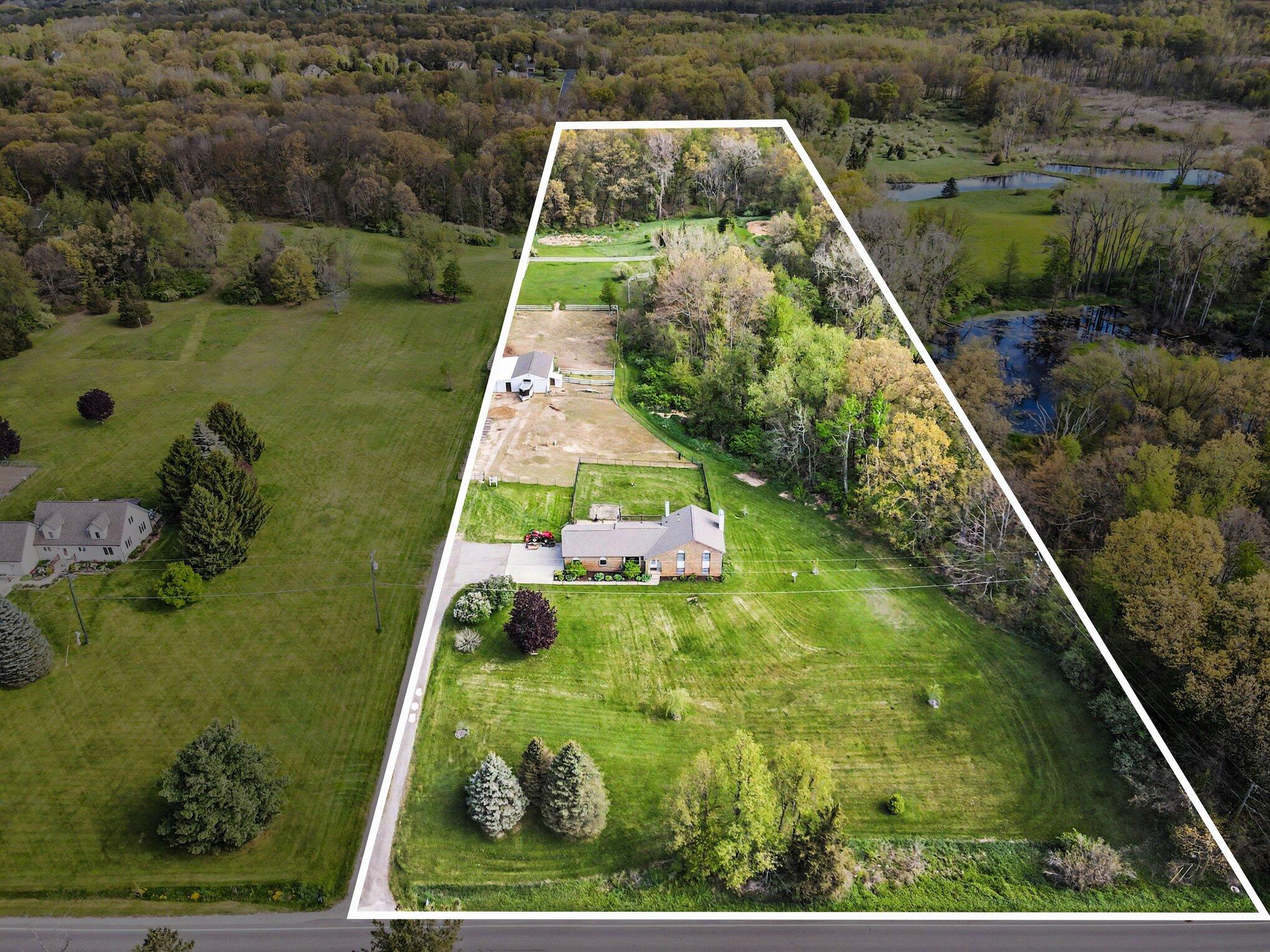 2536 West Coon Lake Road Howell, MI 48843 - Photo 28 of 35 039_file_7159