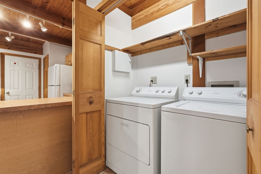 470 Montague Road Sunderland, MA 01375 - Photo 15 of 42
