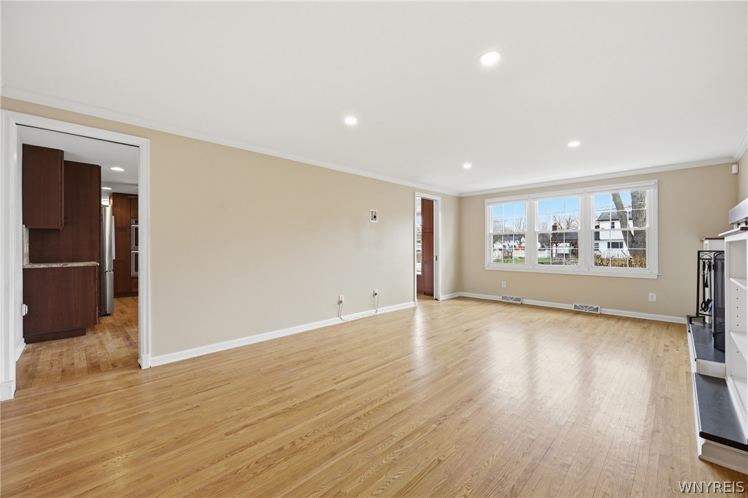 95 Autumnview Road Amherst, NY 14221 - Photo 16 of 49