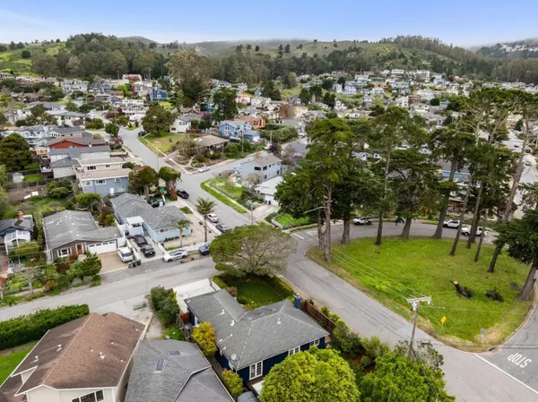$1,199,000 | 499 Sonora Avenue, El Granada, CA 94019