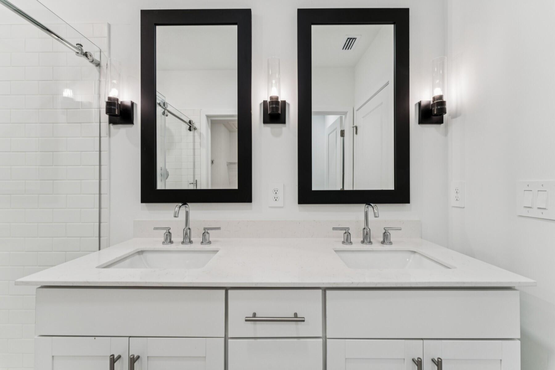 339 Seascape Drive, Unit 23 Fort Pierce, FL 34945 - Photo 25 of 37 Primary Bath