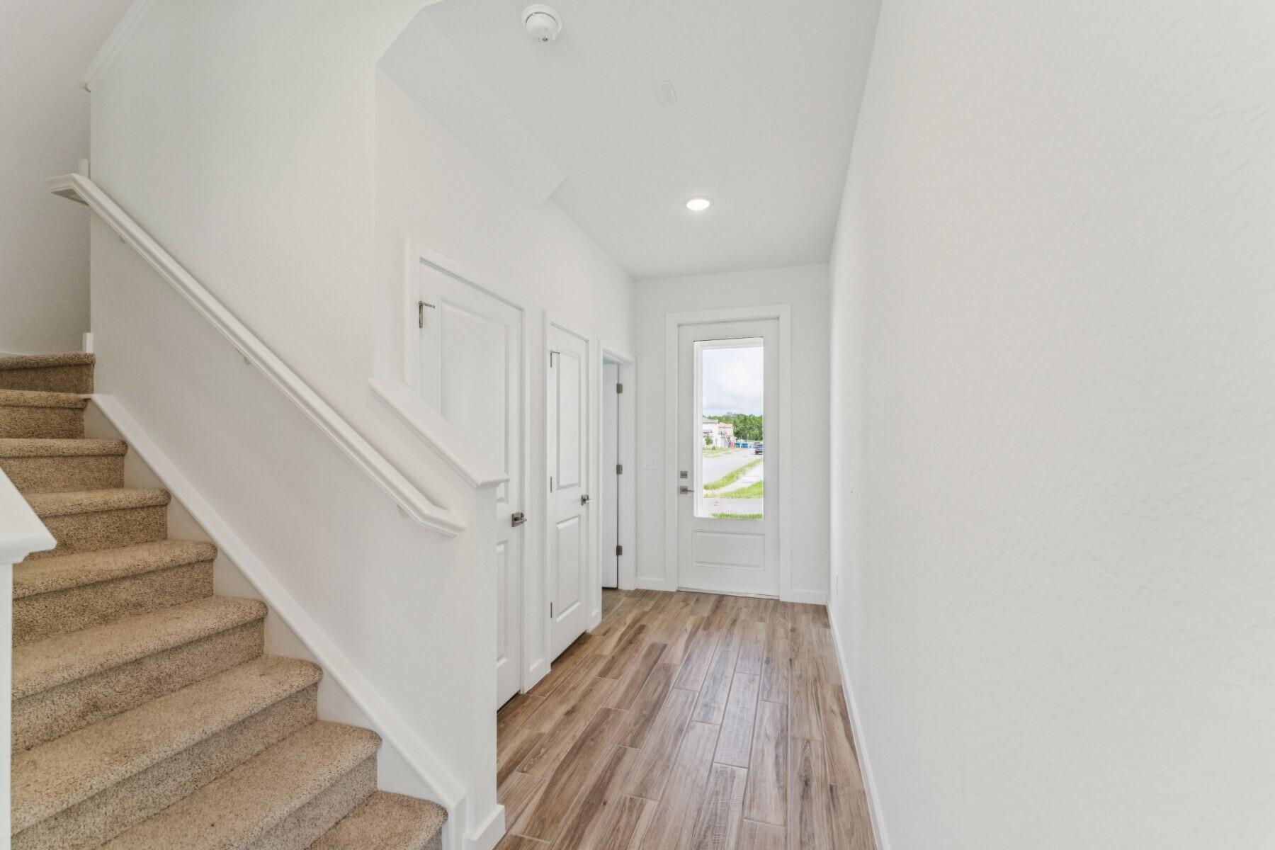 339 Seascape Drive, Unit 23 Fort Pierce, FL 34945 - Photo 3 of 37 Foyer