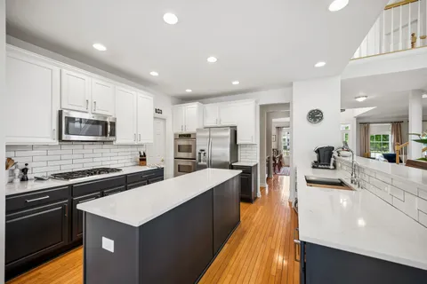 $1,450,000 | 2566 Fielding Drive, Glenview, IL 60026