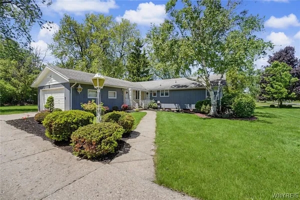$349,900 | 249 West Maplemere Road, Amherst, NY 14221