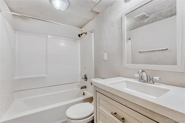 $1,195 | 875 South Quebec Street, Unit 24, Denver, CO 80247
