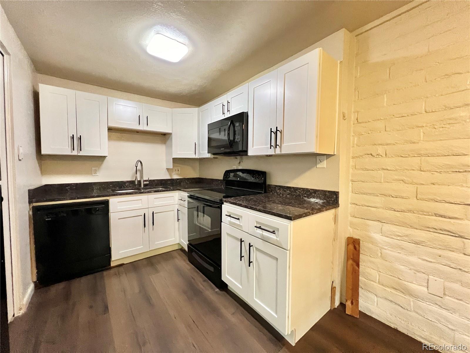 875 South Quebec Street, Unit 24 Denver, CO 80247 - Photo 3 of 9