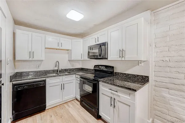 $1,195 | 875 South Quebec Street, Unit 24, Denver, CO 80247