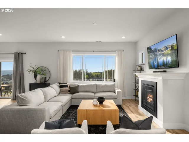 $985,000 | 16627 Southwest Darwin Avenue, Tigard, OR 97223