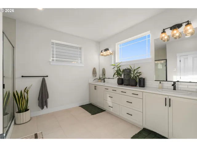 $985,000 | 16627 Southwest Darwin Avenue, Tigard, OR 97223