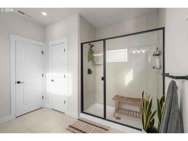 $985,000 | 16627 Southwest Darwin Avenue, Tigard, OR 97223