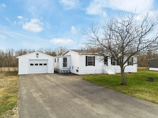 $120,000 | 30 Ames Court, Pittsfield, ME 04967