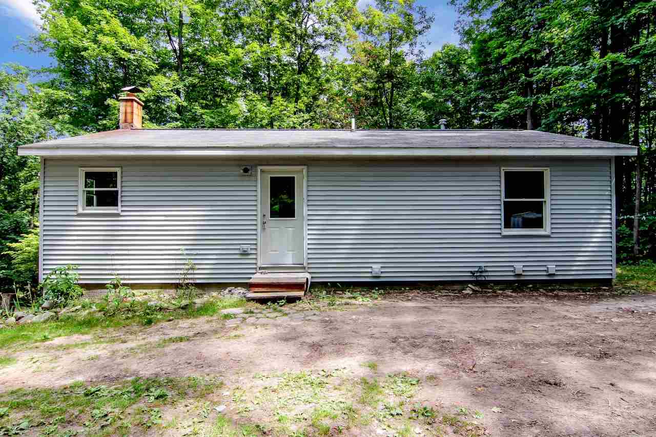 2121 North Jacobson Road Suttons Bay, MI 49682 - Photo 18 of 22 1866441-17.JPG