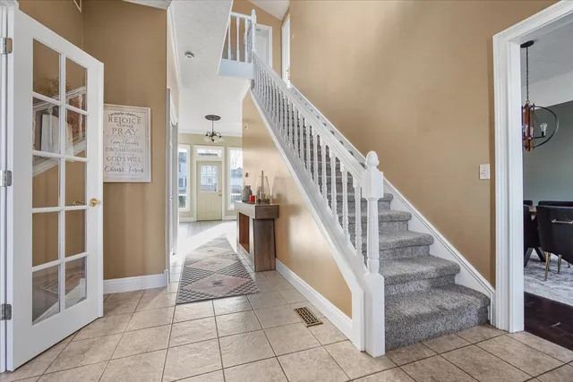 $475,000 | 8 Stetson Drive, Bloomington, IL 61701