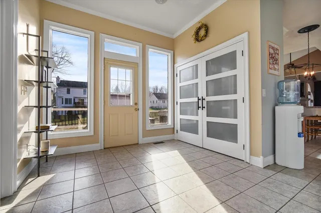 $475,000 | 8 Stetson Drive, Bloomington, IL 61701