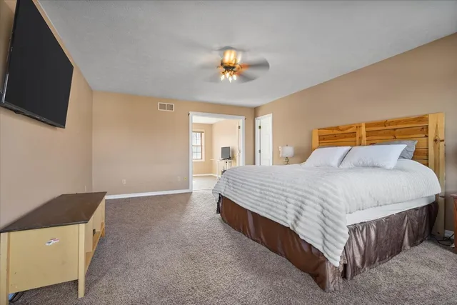 $475,000 | 8 Stetson Drive, Bloomington, IL 61701