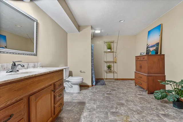 $475,000 | 8 Stetson Drive, Bloomington, IL 61701