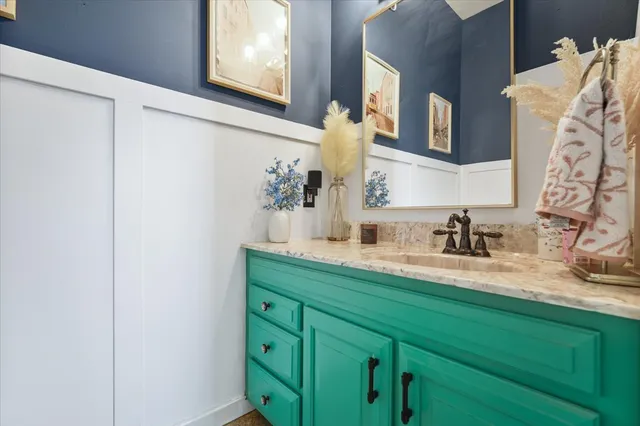 $475,000 | 8 Stetson Drive, Bloomington, IL 61701