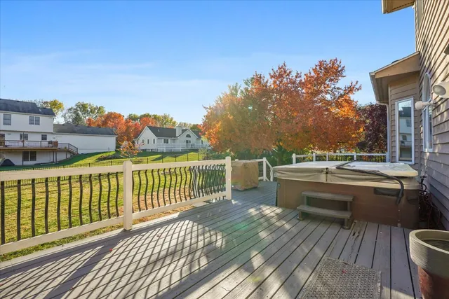 $475,000 | 8 Stetson Drive, Bloomington, IL 61701