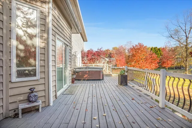 $475,000 | 8 Stetson Drive, Bloomington, IL 61701