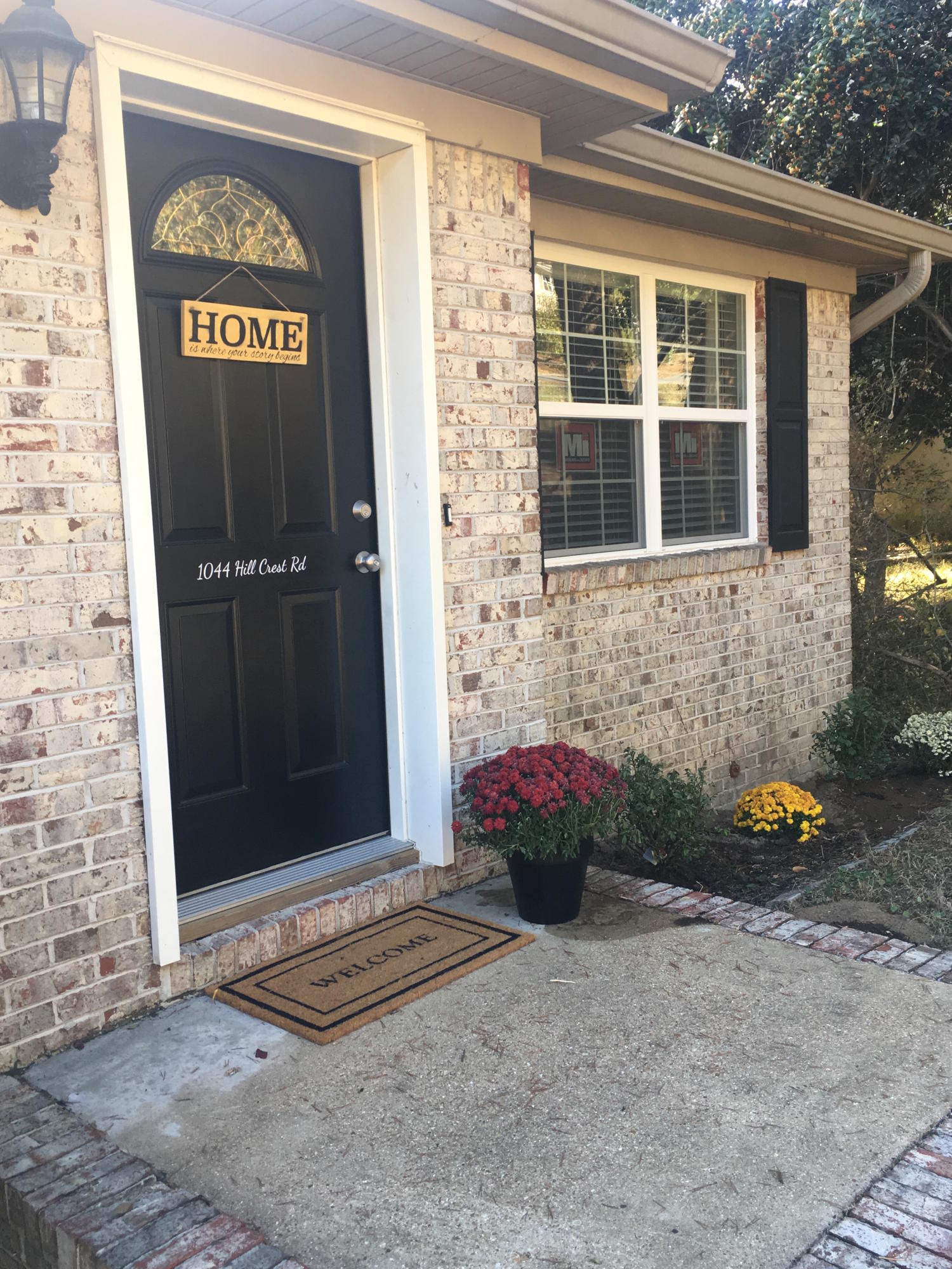 1044 Hill Crest Road Hixson, TN 37343 - Photo 2 of 19 Front Door