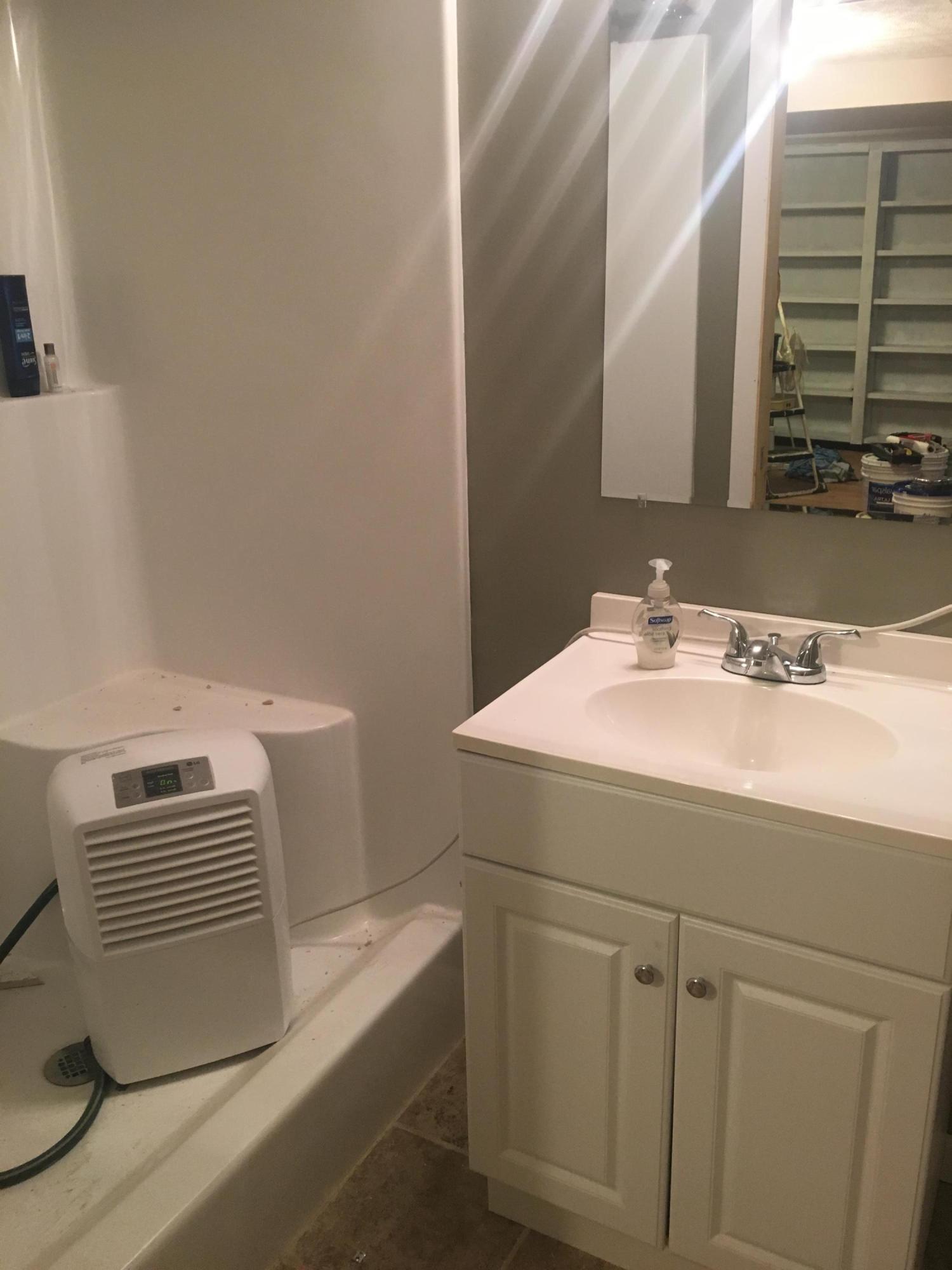 1044 Hill Crest Road Hixson, TN 37343 - Photo 18 of 19 Stand up Shower with Seats