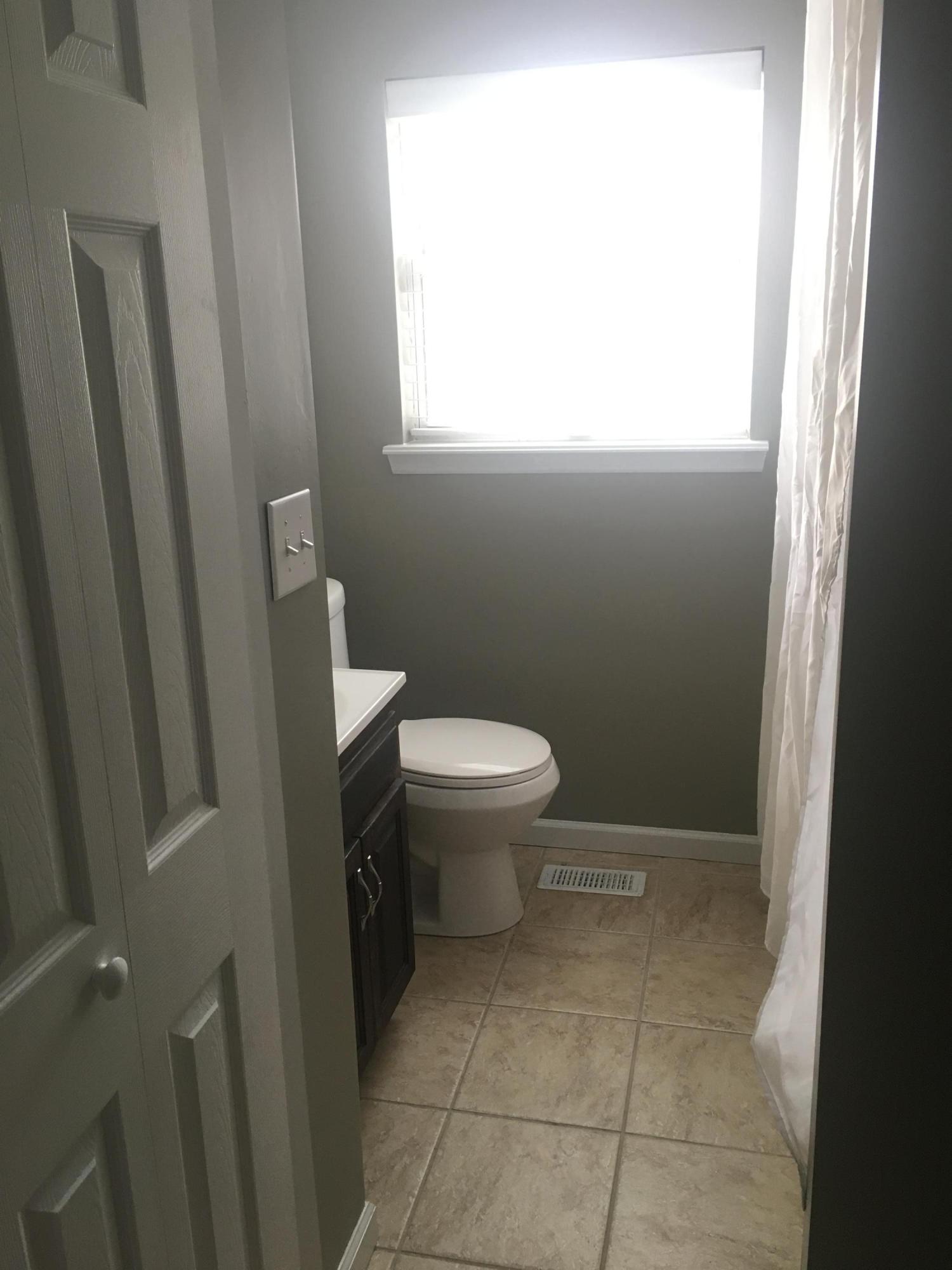 1044 Hill Crest Road Hixson, TN 37343 - Photo 7 of 19 Hall Bath