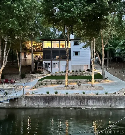 $1,400,000 | 1073 Country Club Drive, Lake Ozark, MO 65049