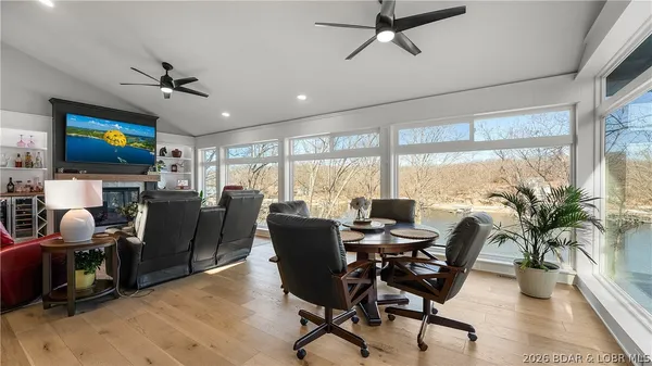 $1,400,000 | 1073 Country Club Drive, Lake Ozark, MO 65049