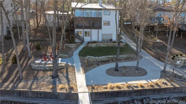 $1,400,000 | 1073 Country Club Drive, Lake Ozark, MO 65049