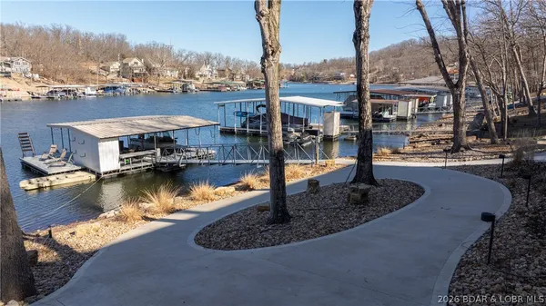 $1,400,000 | 1073 Country Club Drive, Lake Ozark, MO 65049