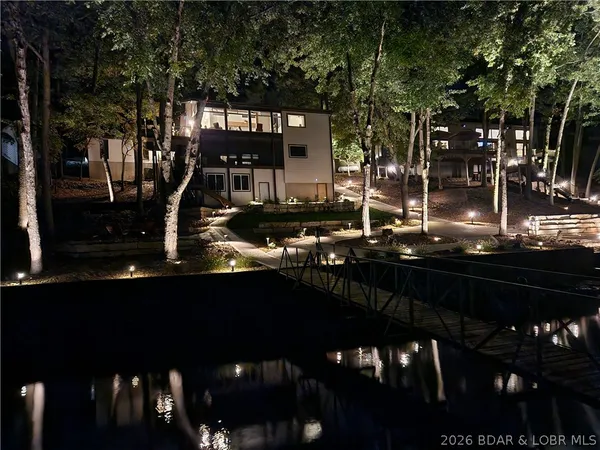 $1,400,000 | 1073 Country Club Drive, Lake Ozark, MO 65049