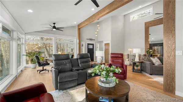 $1,400,000 | 1073 Country Club Drive, Lake Ozark, MO 65049