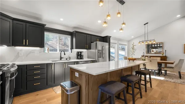 $1,400,000 | 1073 Country Club Drive, Lake Ozark, MO 65049