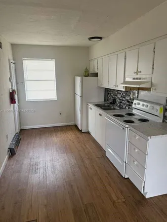 $1,750 | Brownsville, Miami, FL 33142