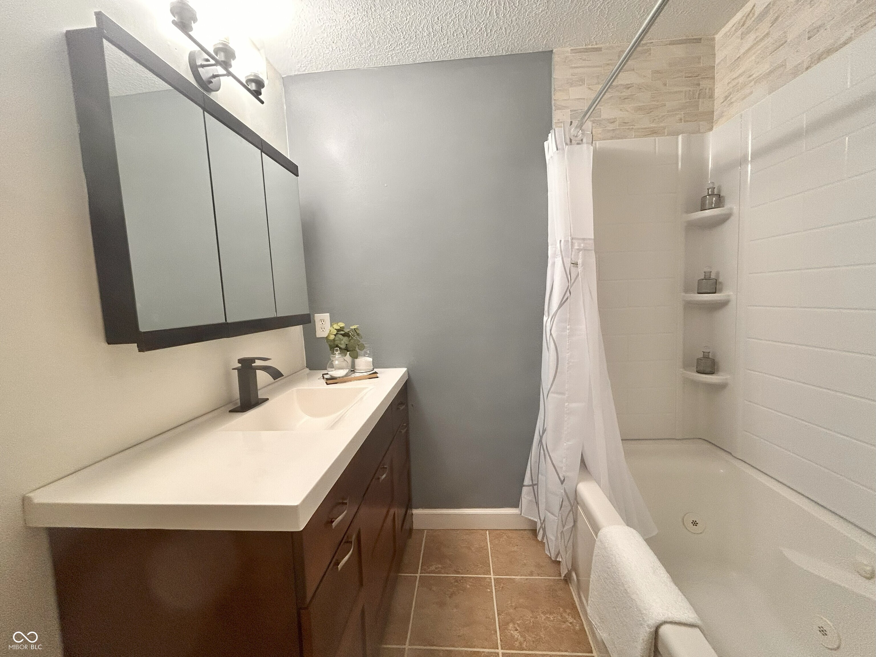 908 North Meadows Lane Greenfield, IN 46140 - Photo 29 of 53