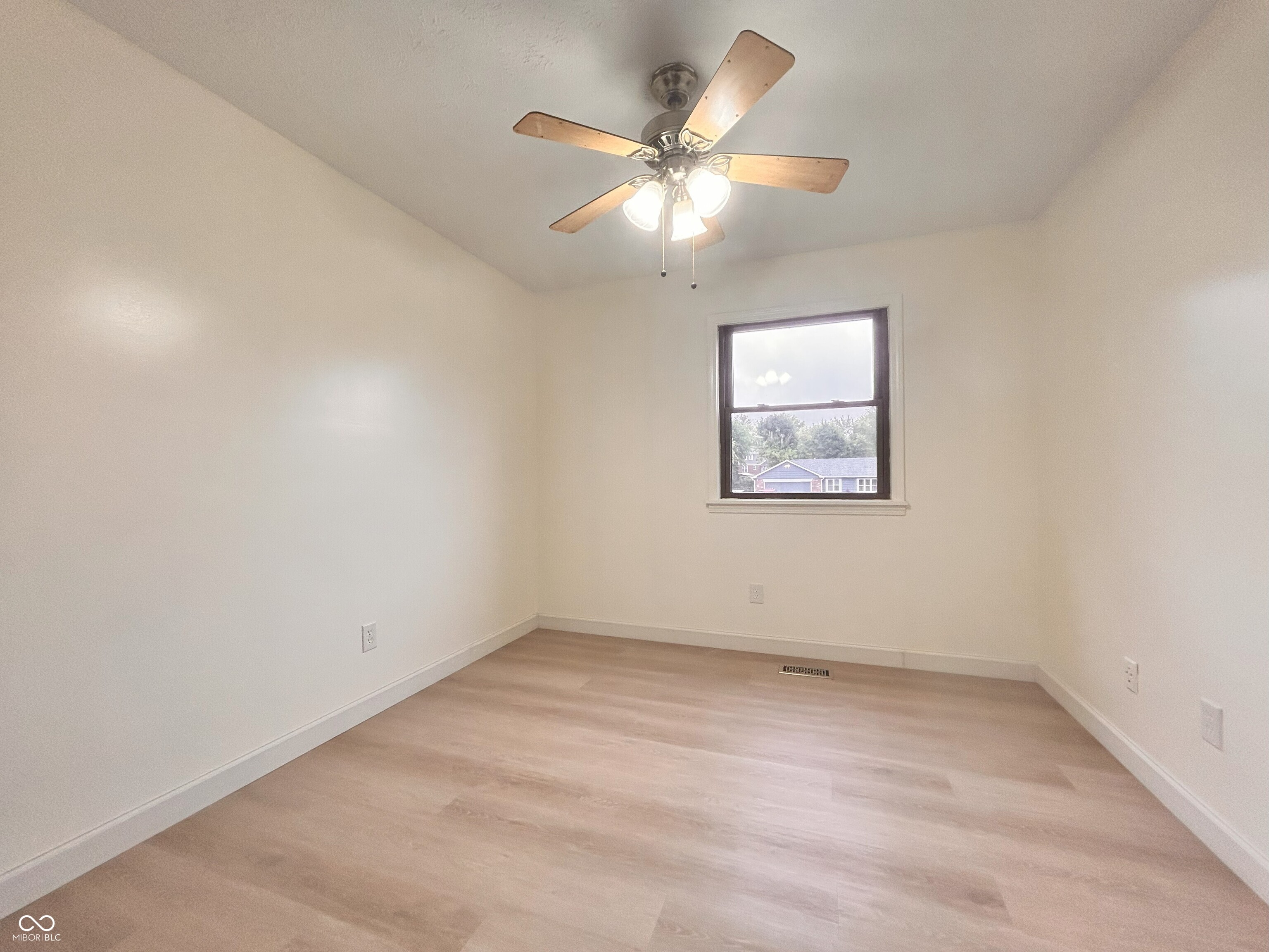 908 North Meadows Lane Greenfield, IN 46140 - Photo 34 of 53