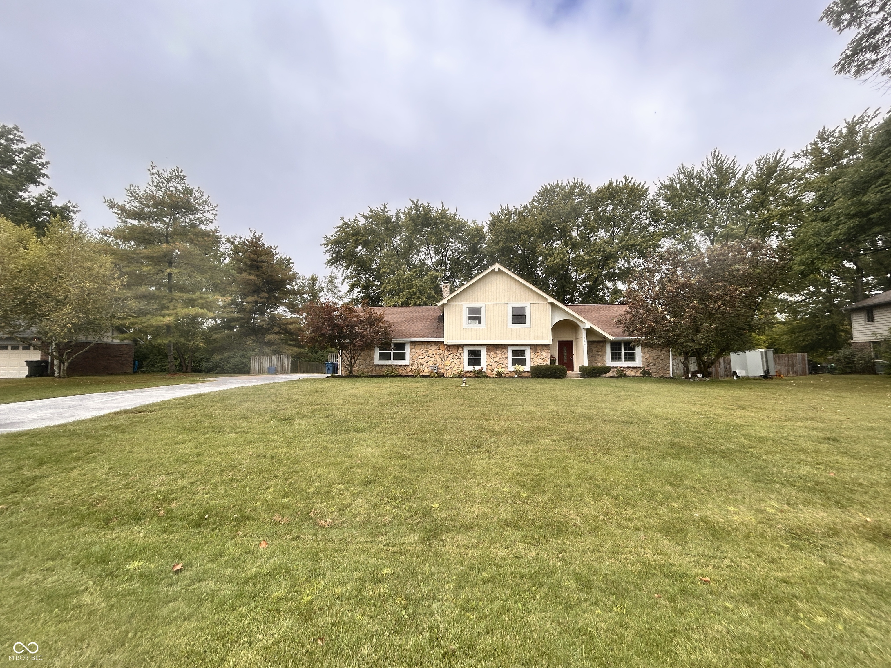 908 North Meadows Lane Greenfield, IN 46140 - Photo 5 of 53