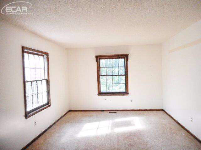 14418 North Lewis Road Clio, MI 48420 - Photo 4 of 19 21209415-3.JPG