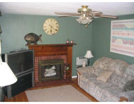 16 Sterling Road Agawam, MA 01001 - Photo 11 of 29 Gallery Image 11