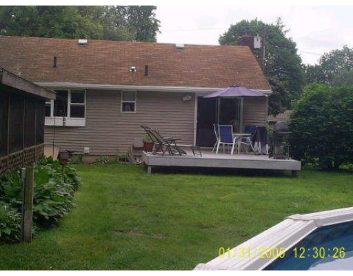 16 Sterling Road Agawam, MA 01001 - Photo 4 of 29 Gallery Image 4