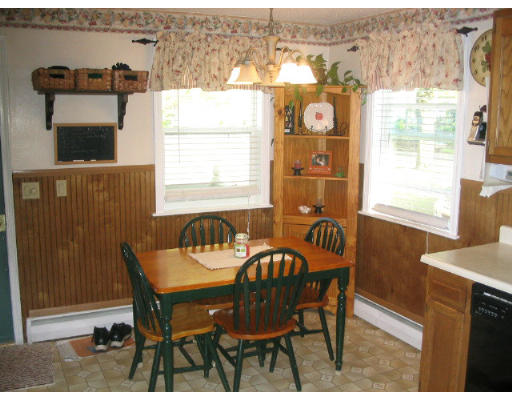 16 Sterling Road Agawam, MA 01001 - Photo 10 of 29 Gallery Image 10